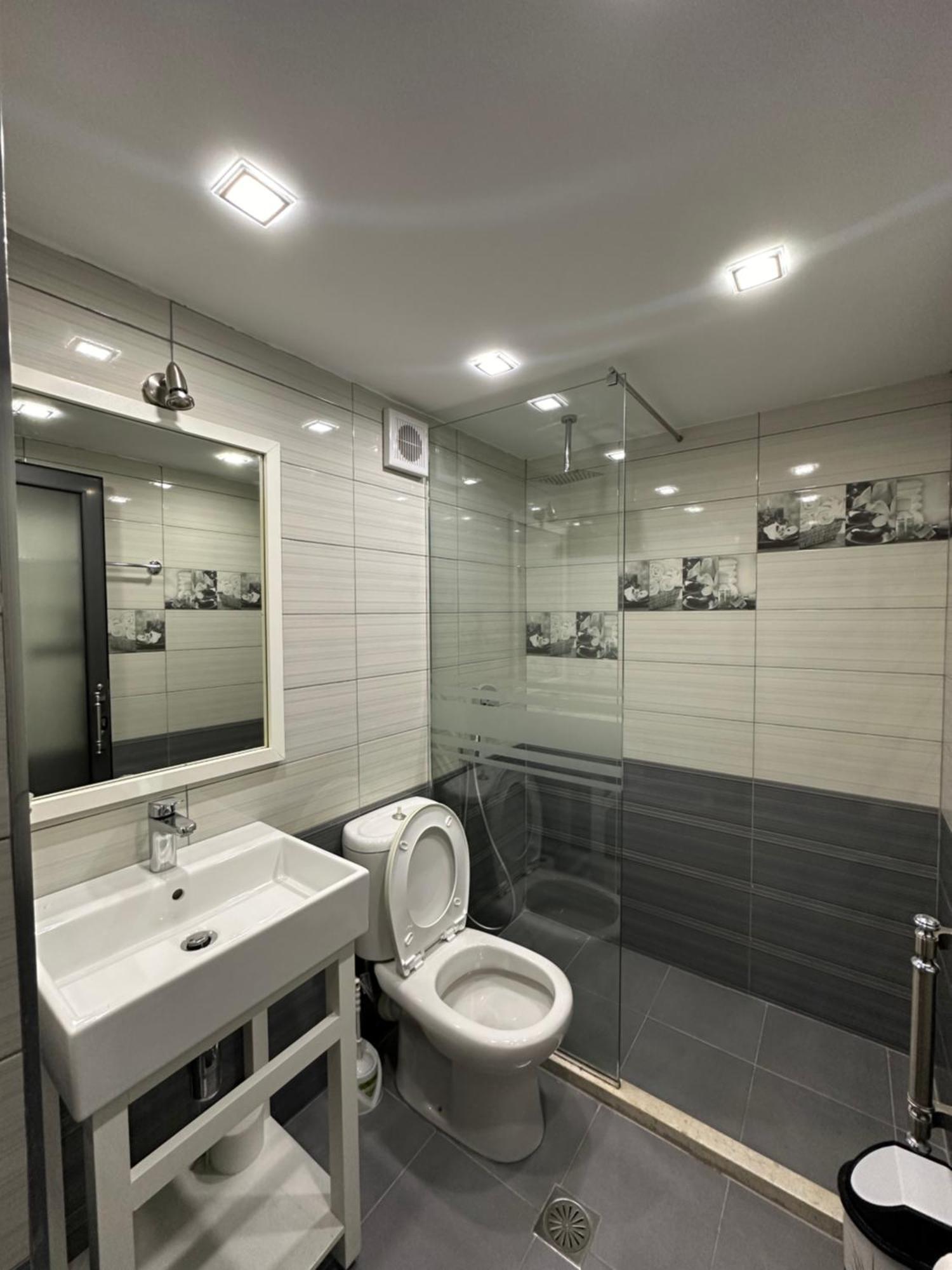 Luxy Coral Aparts Apartment Саранде Екстериор снимка